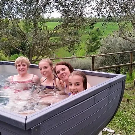 Madonna Della Sanita Sleeps 4 Pool T763604 * 시타델라피에베