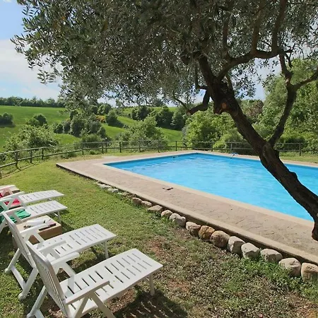 Apartment Madonna Della Sanita Sleeps 4 Pool T763604 Citta della Pieve