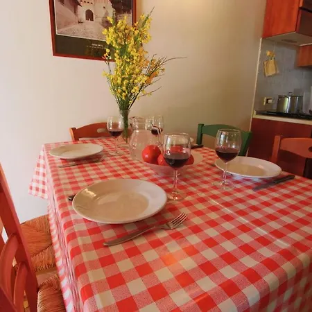 Madonna Della Sanita Sleeps 4 Pool T763604
